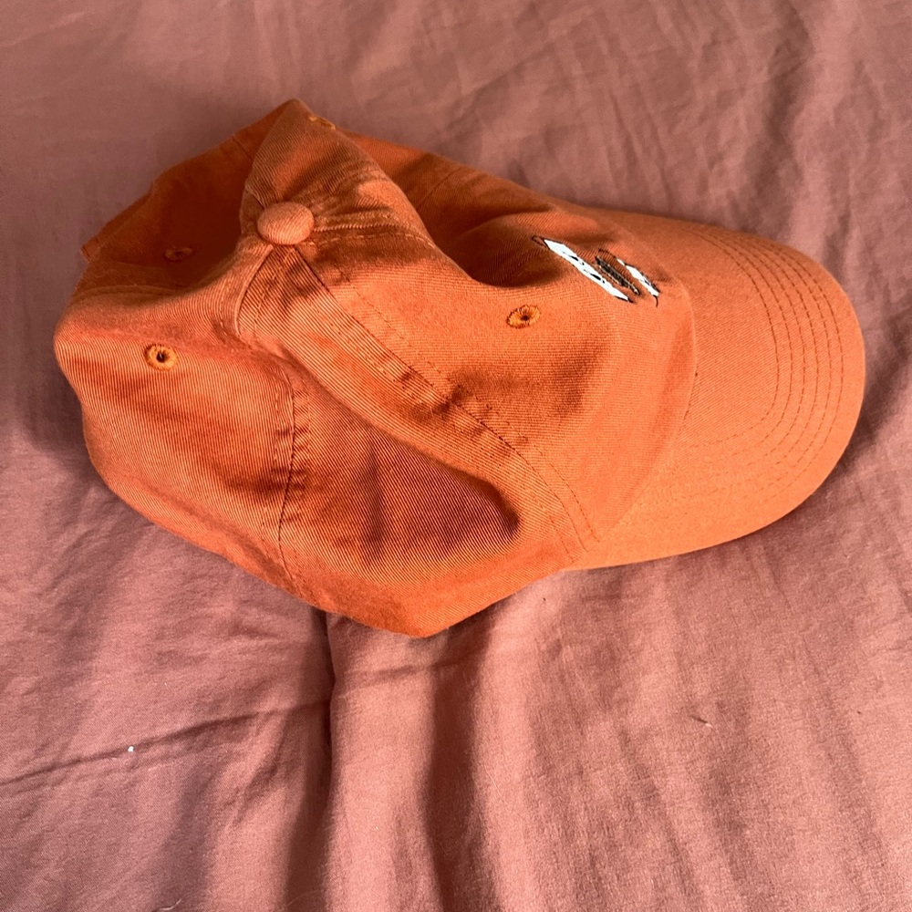 Tow mater hat
